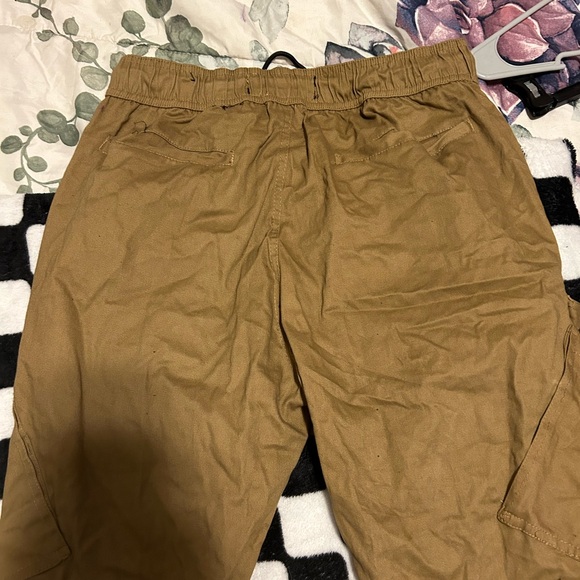 Tan cargo joggers - Picture 5 of 6